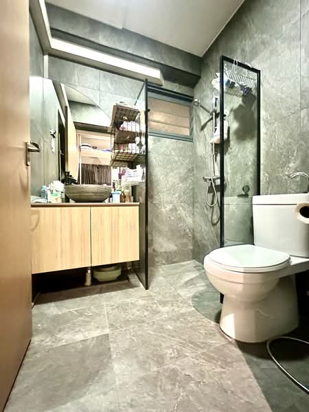 96 Dawson Road, 96 Dawson Road, 2 Bedrooms, 678 sqft, HDB Flat For Sale, by Ken Tan, 500108095 - Bathroom - PropertyGuru.com.sg