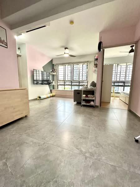 96 Dawson Road, 96 Dawson Road, 2 Bedrooms, 678 sqft, HDB Flat For Sale, by Ken Tan, 500108095 - Living Room - PropertyGuru.com.sg