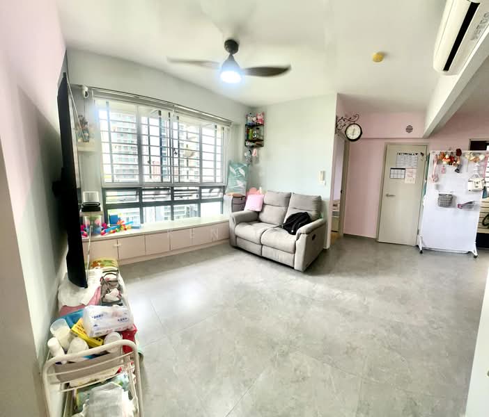 96 Dawson Road, 96 Dawson Road, 2 Bedrooms, 678 sqft, HDB Flat For Sale, by Ken Tan, 500108095 - Living Room - PropertyGuru.com.sg