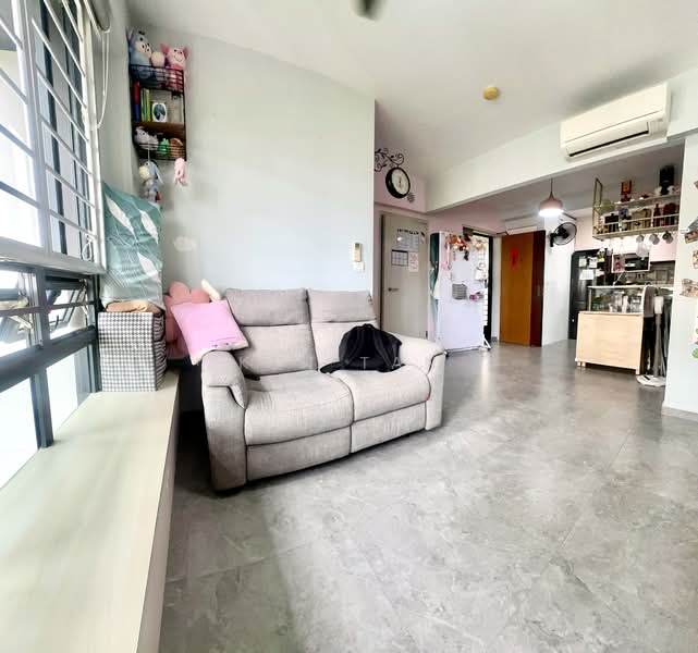 96 Dawson Road, 96 Dawson Road, 2 Bedrooms, 678 sqft, HDB Flat For Sale, by Ken Tan, 500108095 - Living Room - PropertyGuru.com.sg