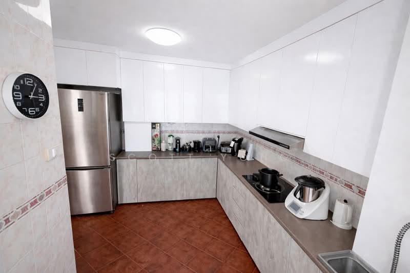 716 Bedok Reservoir Road, 716 Bedok Reservoir Road, 3 Bedrooms, 1,582 sqft, HDB Flat For Sale, by Scott Yong, 500108099 - Kitchen - PropertyGuru.com.sg