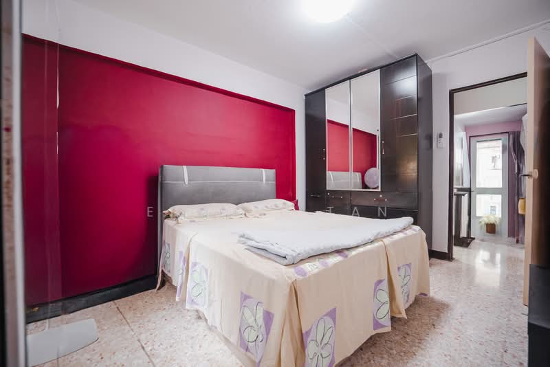 127 Ang Mo Kio Avenue 3, 127 Ang Mo Kio Avenue 3, 2 Bedrooms, 721 sqft, HDB Flat For Sale, by Edmond Tan, 500108104 - Bedroom - PropertyGuru.com.sg