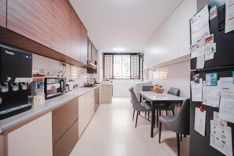 127 Ang Mo Kio Avenue 3, 127 Ang Mo Kio Avenue 3, 2 Bedrooms, 721 sqft, HDB Flat For Sale, by Edmond Tan, 500108104 - Kitchen - PropertyGuru.com.sg
