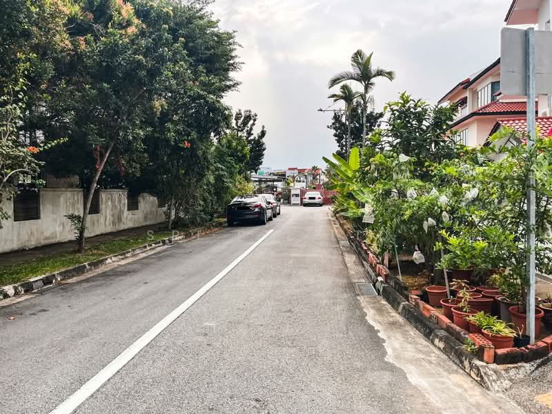 ⭐ Wide Frontage Landed-Semi-D in D16 ⭐, Lucky Heights Estate, 5 Bedrooms, 3,300 sqft, Semi-Detached House For Sale, by SRI PTE LTD, 500108116 - Exterior - PropertyGuru.com.sg