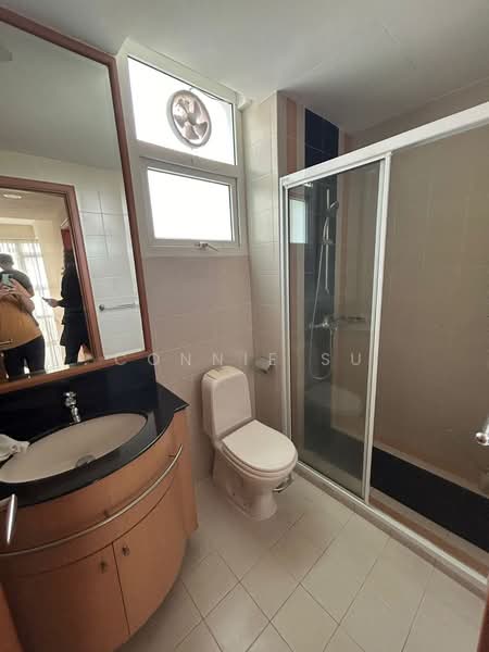 Summerhill, 50 Hume Avenue, 3 Bedrooms, 1,302 sqft, Condominium For Rent, by Connie Su, 500108127 - Bathroom - PropertyGuru.com.sg