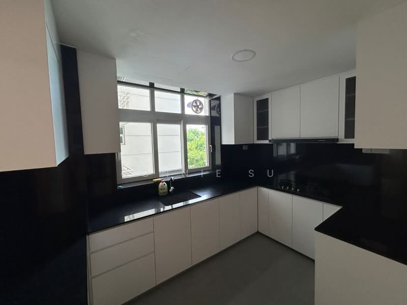 Summerhill, 50 Hume Avenue, 3 Bedrooms, 1,302 sqft, Condominium For Rent, by Connie Su, 500108127 - Kitchen - PropertyGuru.com.sg