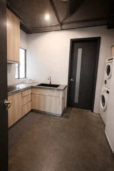 Mutiara View, 11 Jalan Mutiara, Room Rental, 100 sqft, Apartment For Rent, by Hei Homes, 500108141 - Kitchen - PropertyGuru.com.sg