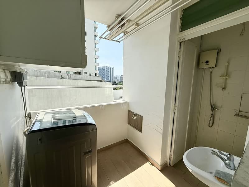 Apleton View, 71 Sinaran Drive, 3 Bedrooms, 1,227 sqft, Apartment For Sale, by Ben Wong, 500108144 - Balcony - PropertyGuru.com.sg