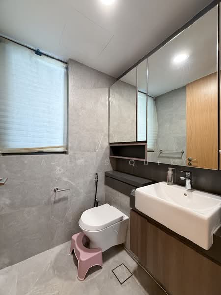 Midwood, 8 Hillview Rise, 2 Bedrooms, 775 sqft, Condominium For Sale, by Alexis Quek, 500108146 - Bathroom - PropertyGuru.com.sg