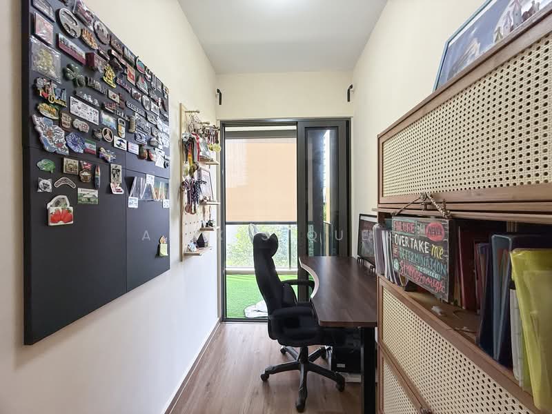 Midwood, 8 Hillview Rise, 2 Bedrooms, 775 sqft, Condominium For Sale, by Alexis Quek, 500108146 - Study - PropertyGuru.com.sg