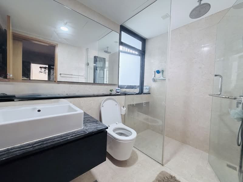 Nin Residence, 85 Pheng Geck Avenue, 2 Bedrooms, 904 sqft, Condominium For Sale, by Christine Ng, 500108163 - Master Bathroom - PropertyGuru.com.sg