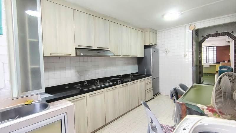 205 Yishun Street 21, 205 Yishun Street 21, 2 Bedrooms, 721 sqft, HDB Flat For Rent, by Siyo Jun Jie Andrew, 500108168 - Kitchen - PropertyGuru.com.sg
