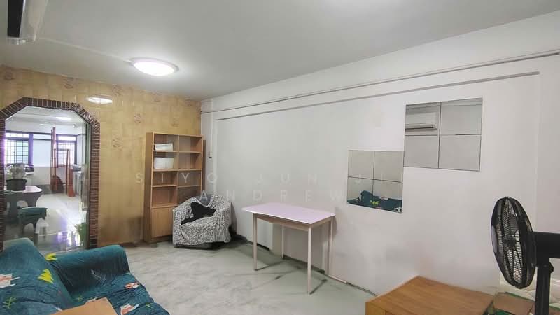 205 Yishun Street 21, 205 Yishun Street 21, 2 Bedrooms, 721 sqft, HDB Flat For Rent, by Siyo Jun Jie Andrew, 500108168 - Living Room - PropertyGuru.com.sg
