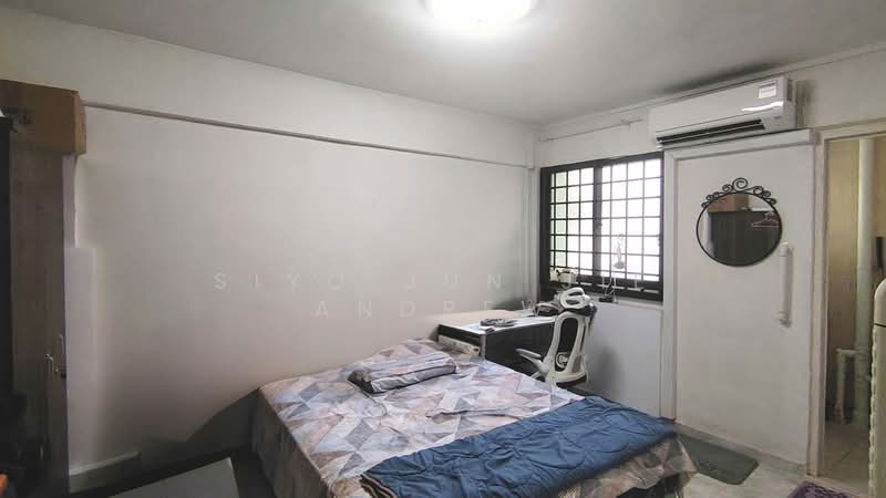 205 Yishun Street 21, 205 Yishun Street 21, 2 Bedrooms, 721 sqft, HDB Flat For Rent, by Siyo Jun Jie Andrew, 500108168 - Bedroom - PropertyGuru.com.sg