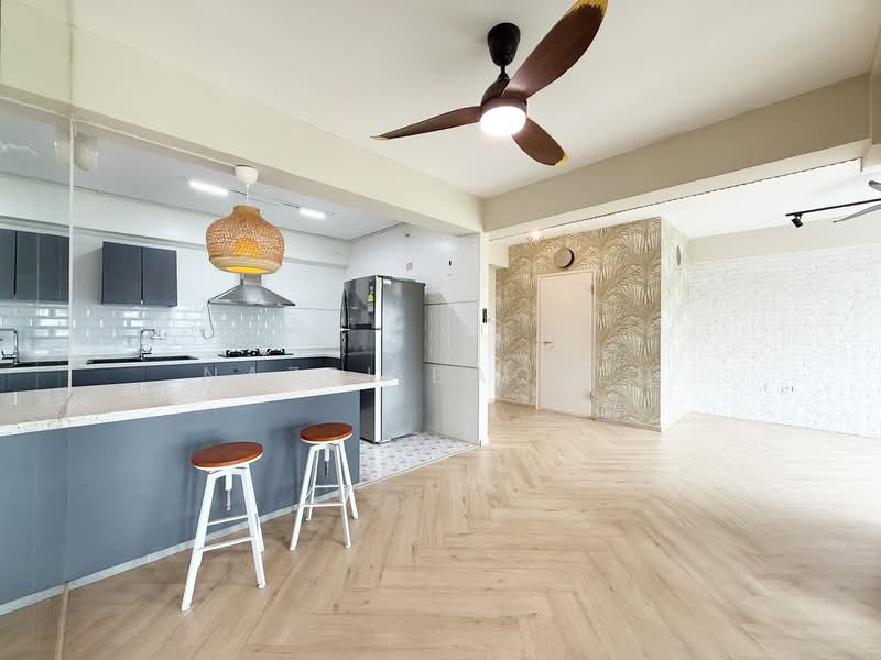 682A Edgedale Plains, 682A Edgedale Plains, 3 Bedrooms, 1,001 sqft, HDB Flat For Sale, by Nazri Baobed, 500108171 - Kitchen - PropertyGuru.com.sg