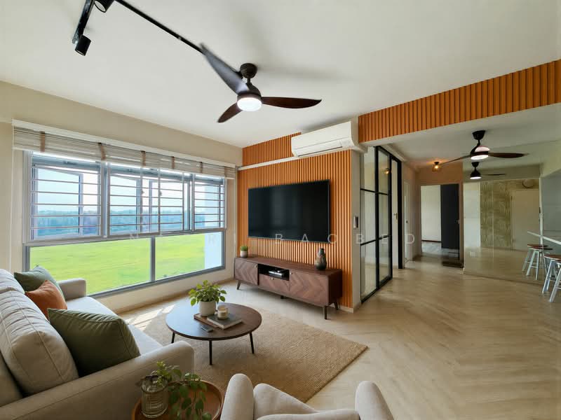 682A Edgedale Plains, 682A Edgedale Plains, 3 Bedrooms, 1,001 sqft, HDB Flat For Sale, by Nazri Baobed, 500108171 - Living Room - PropertyGuru.com.sg