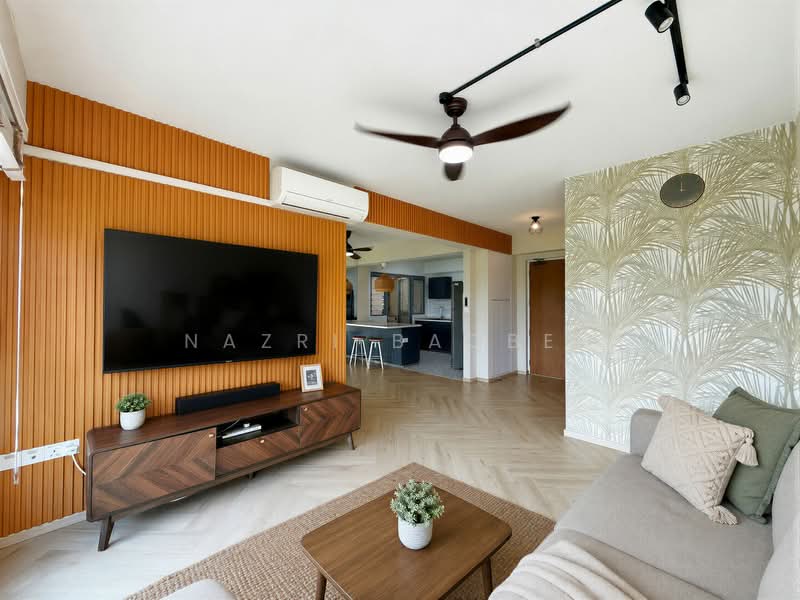 682A Edgedale Plains, 682A Edgedale Plains, 3 Bedrooms, 1,001 sqft, HDB Flat For Sale, by Nazri Baobed, 500108171 - Living Room - PropertyGuru.com.sg