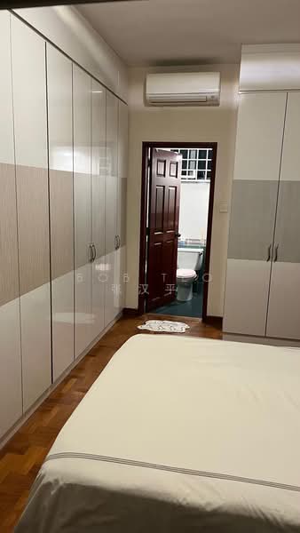 Hume Park II, 19 Hume Avenue, 3 Bedrooms, 1,119 sqft, Condominium For Rent, by Bob Teo 张汉平, 500108175 - Master Bedroom - PropertyGuru.com.sg