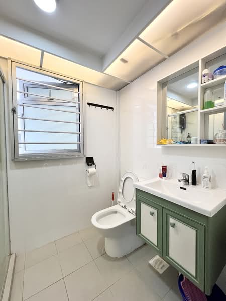 366A Sembawang Crescent, 366A Sembawang Crescent, 3 Bedrooms, 1,001 sqft, HDB Flat For Sale, by Camden Ang, 500108178 - Bathroom - PropertyGuru.com.sg