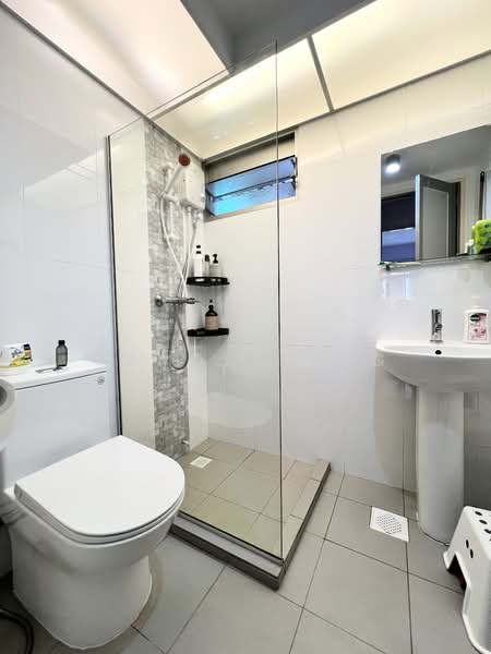 366A Sembawang Crescent, 366A Sembawang Crescent, 3 Bedrooms, 1,001 sqft, HDB Flat For Sale, by Camden Ang, 500108178 - Bathroom - PropertyGuru.com.sg