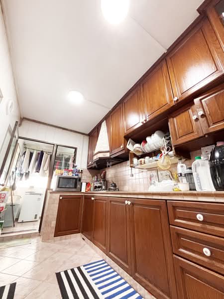 556 Woodlands Drive 53, 556 Woodlands Drive 53, 3 Bedrooms, 1,292 sqft, HDB Flat For Sale, by Alan Ng, 500108181 - Kitchen - PropertyGuru.com.sg