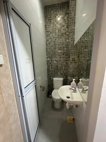 288 Jalan Besar, , 1,113 sqft, Office For Rent, by Angelin Loh, 500108199 - Bathroom - CommercialGuru.com.sg
