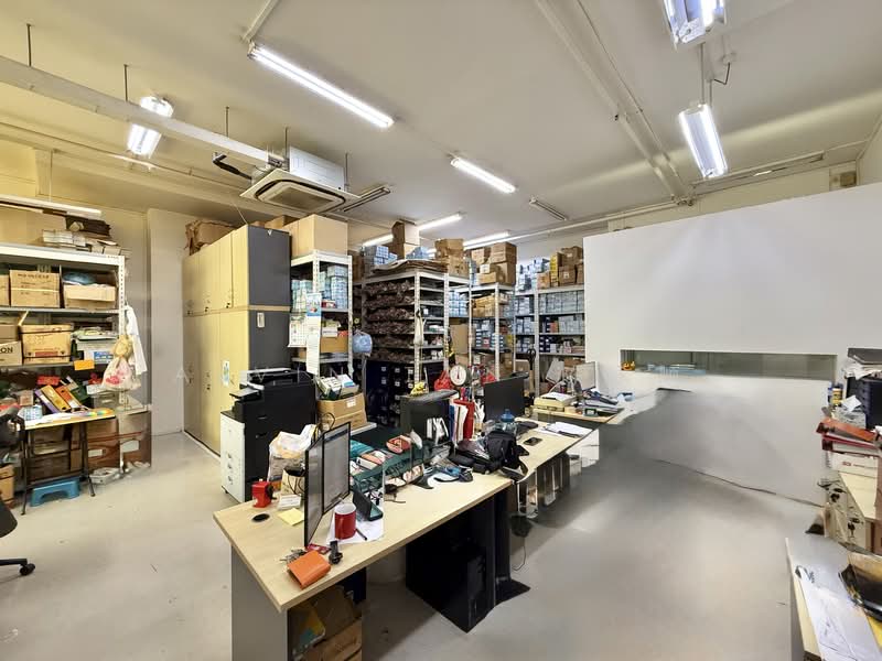 Midview City, 18 Sin Ming Lane, 1,292 sqft, Light Industrial (B1) For Sale, by Alvin Tan 陈永顺, 500108203 - Open concept - CommercialGuru.com.sg