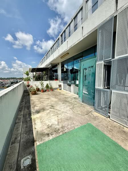 Midview City, 18 Sin Ming Lane, 1,292 sqft, Light Industrial (B1) For Sale, by Alvin Tan 陈永顺, 500108203 - Balcony - CommercialGuru.com.sg
