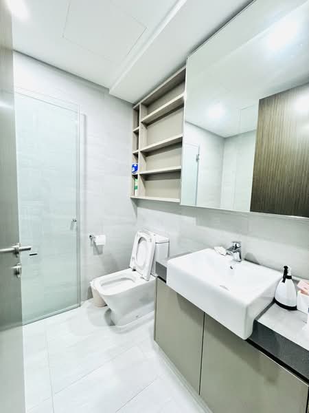 Grandeur Park Residences, 7 Bedok South Avenue 3, 2 Bedrooms, 667 sqft, Condominium For Rent, by Alson Ng Real Estate, 500108210 - Bathroom - PropertyGuru.com.sg