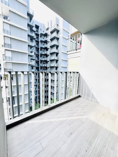 Grandeur Park Residences, 7 Bedok South Avenue 3, 2 Bedrooms, 667 sqft, Condominium For Rent, by Alson Ng Real Estate, 500108210 - Balcony - PropertyGuru.com.sg