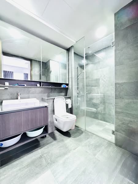 Grandeur Park Residences, 7 Bedok South Avenue 3, 2 Bedrooms, 667 sqft, Condominium For Rent, by Alson Ng Real Estate, 500108210 - Bathroom - PropertyGuru.com.sg