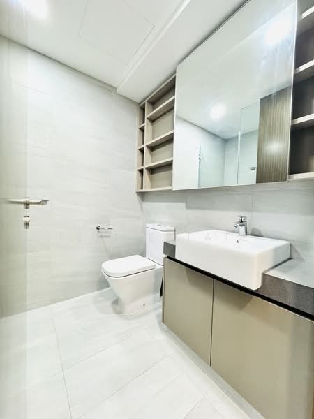 Grandeur Park Residences, 7 Bedok South Avenue 3, 2 Bedrooms, 667 sqft, Condominium For Rent, by Alson Ng Real Estate, 500108210 - Common Bathroom - PropertyGuru.com.sg