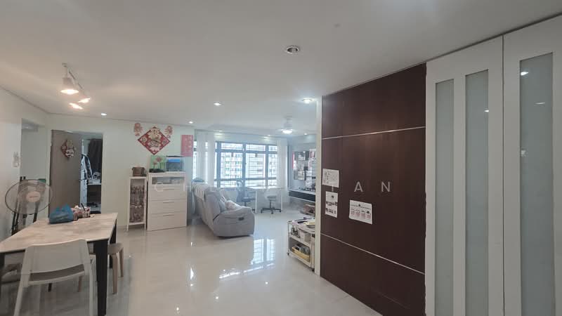 979C Buangkok Crescent, 979C Buangkok Crescent, 3 Bedrooms, 1,184 sqft, HDB Flat For Sale, by Cheryl Tan, 500108213 - Living Room - PropertyGuru.com.sg