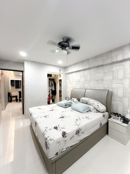 404 Jurong West Street 42, 404 Jurong West Street 42, 3 Bedrooms, 1,431 sqft, HDB Flat For Sale, by Vivien Koo, 500108214 - Bedroom - PropertyGuru.com.sg