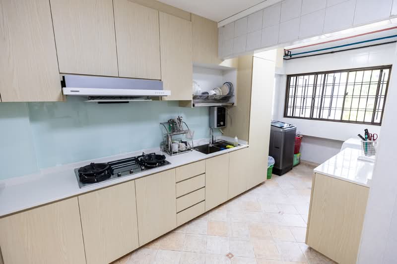 526 Jelapang Road, 526 Jelapang Road, 3 Bedrooms, 1,301 sqft, HDB Flat For Sale, by Gates Lee, 500108222 - Kitchen - PropertyGuru.com.sg