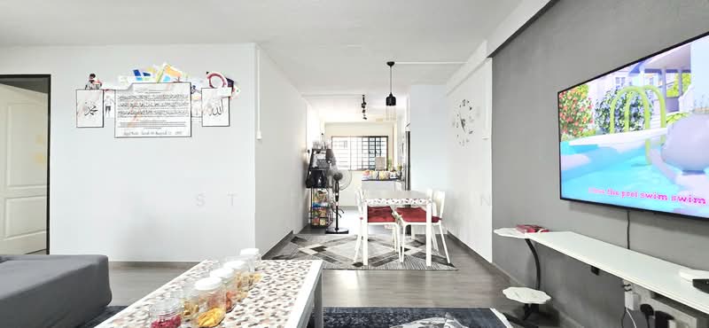 134 Bedok Reservoir Road, 134 Bedok Reservoir Road, 3 Bedrooms, 904 sqft, HDB Flat For Sale, by Stefan Tan, 500108223 - Living Room - PropertyGuru.com.sg