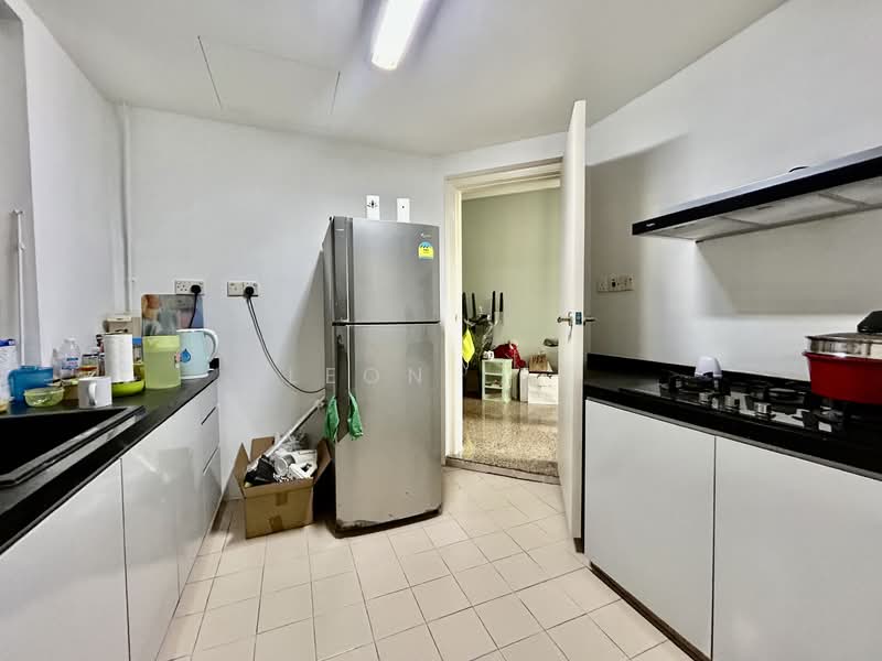 The Bayshore, 26 Bayshore Road, 2 Bedrooms, 926 sqft, Condominium For Rent, by Leon Lee, 500108226 - Kitchen - PropertyGuru.com.sg