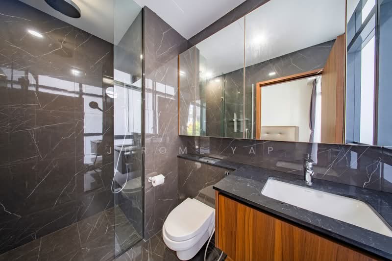 Phoenix Residences, 71 Phoenix Avenue, 3 Bedrooms, 1,098 sqft, Condominium For Sale, by Jerome Yap, 500108229 - Master Bathroom - PropertyGuru.com.sg