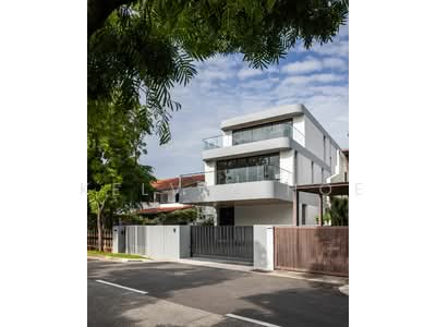 For Sale - Brand new TOP D10 detached house Grove Drive with mins walk to Henry Park Primary School