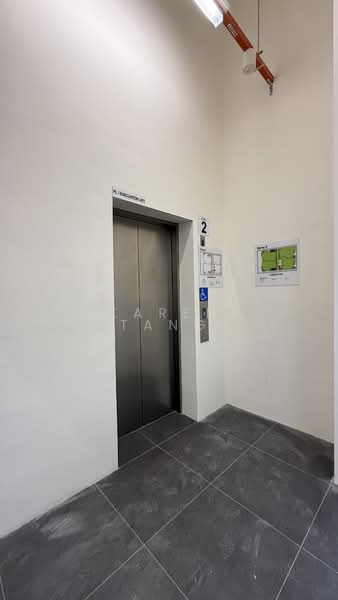 Azalea Kitchens, 25 Genting Road, Macpherson / Potong Pasir, 1,600 sqft, Factory / Workshop (B2) For Rent, by Karen Tang, 500108231 - Corridor - CommercialGuru.com.sg