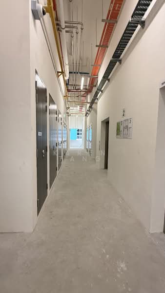 Azalea Kitchens, 25 Genting Road, Macpherson / Potong Pasir, 1,600 sqft, Factory / Workshop (B2) For Rent, by Karen Tang, 500108231 - Corridor - CommercialGuru.com.sg