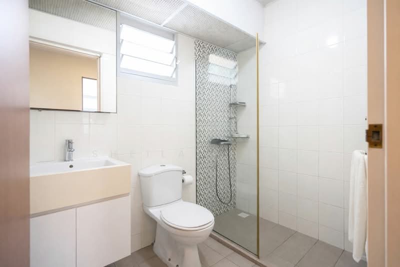 572A Woodlands Avenue 1, 572A Woodlands Avenue 1, 3 Bedrooms, 1,205 sqft, HDB Flat For Sale, by Sheila Phang, 500108233 - Ensuite Bathroom - PropertyGuru.com.sg