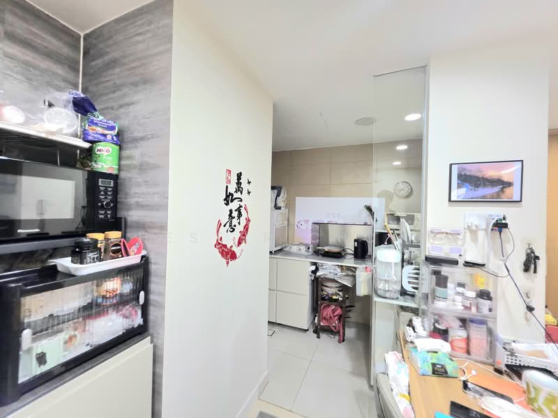 The Centris, 65 Jurong West Central 3, 3 Bedrooms, 1,572 sqft, Apartment For Sale, by Chester Chong, 500108237 - Kitchen - PropertyGuru.com.sg