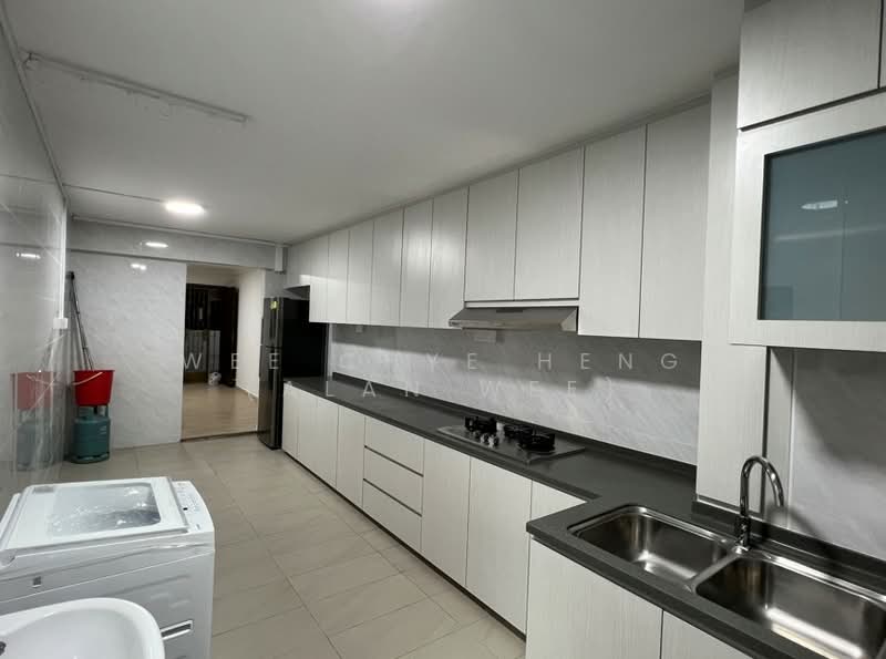 316 Bukit Batok Street 32, 316 Bukit Batok Street 32, 3 Bedrooms, 1,001 sqft, HDB Flat For Sale, by Wee Chye Heng (Alan Wee), 500108242 - Kitchen - PropertyGuru.com.sg