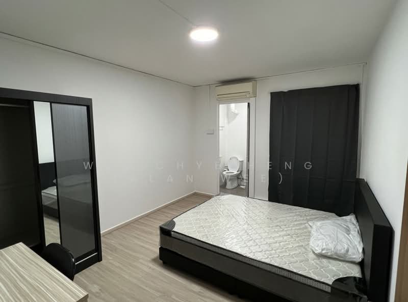 316 Bukit Batok Street 32, 316 Bukit Batok Street 32, 3 Bedrooms, 1,001 sqft, HDB Flat For Sale, by Wee Chye Heng (Alan Wee), 500108242 - Bedroom - PropertyGuru.com.sg