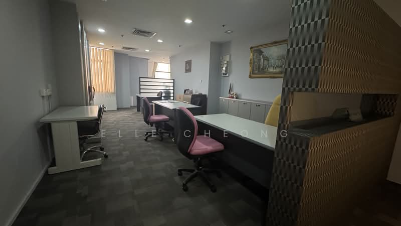 Peninsula Plaza, 111 North Bridge Road, 517 sqft, Office For Sale, by Elle Cheong, 500108246 - Interior - CommercialGuru.com.sg