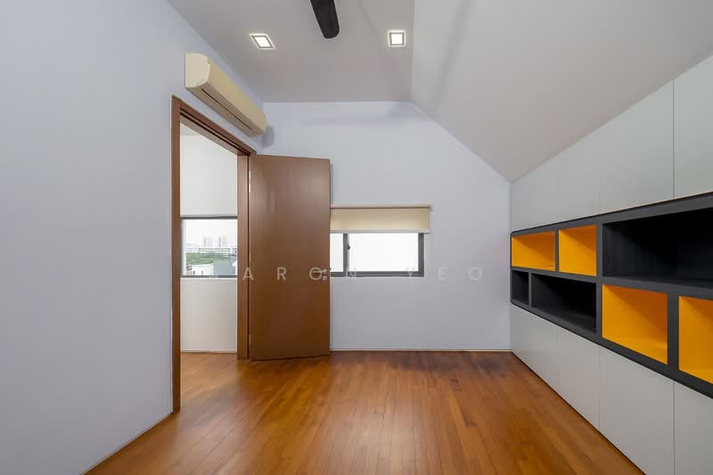 Serangoon Garden Estate, Brockhampton Drive, 6 Bedrooms, 4,200 sqft, Semi-Detached House For Rent, by Aaron Yeo, 500108247 - Interior - PropertyGuru.com.sg