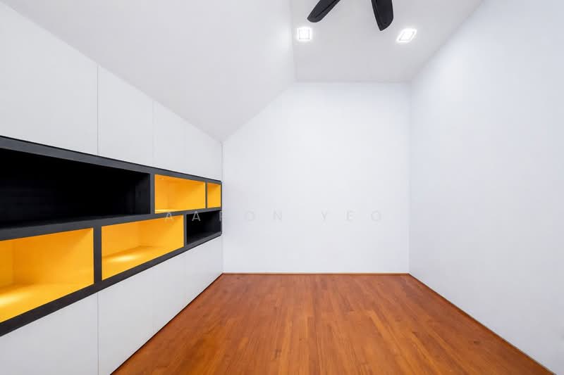 Serangoon Garden Estate, Brockhampton Drive, 6 Bedrooms, 4,200 sqft, Semi-Detached House For Rent, by Aaron Yeo, 500108247 - Interior - PropertyGuru.com.sg