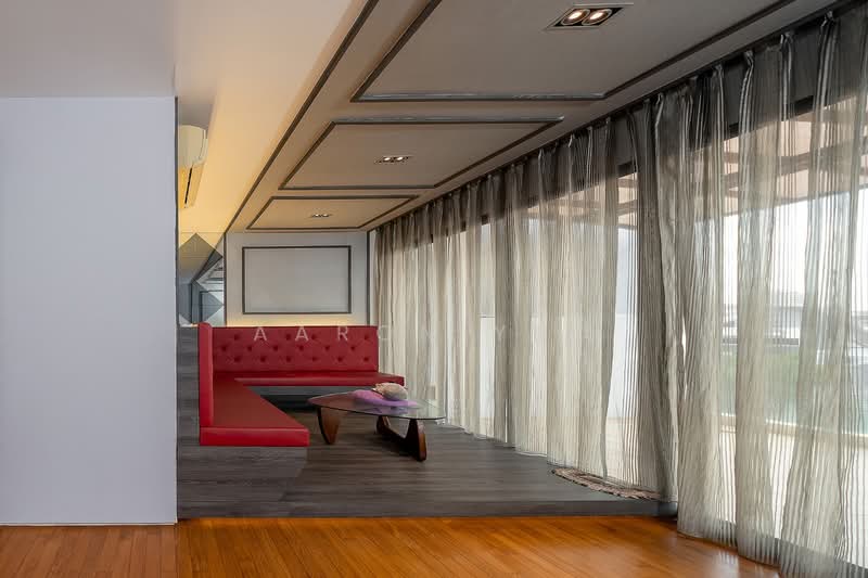 Serangoon Garden Estate, Brockhampton Drive, 6 Bedrooms, 4,200 sqft, Semi-Detached House For Rent, by Aaron Yeo, 500108247 - Living Room - PropertyGuru.com.sg