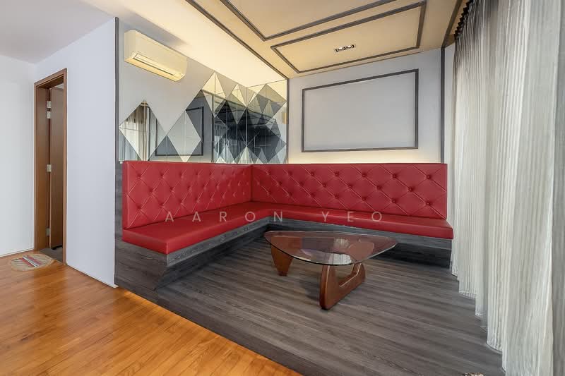 Serangoon Garden Estate, Brockhampton Drive, 6 Bedrooms, 4,200 sqft, Semi-Detached House For Rent, by Aaron Yeo, 500108247 - Living Room - PropertyGuru.com.sg